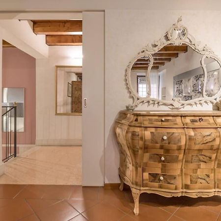 شقة Residenza Angels @Piazzadelleerbe فيرونا المظهر الخارجي الصورة