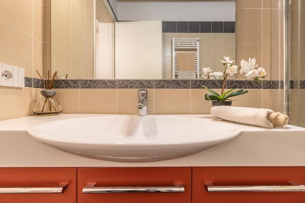شقة Residenza Angels @Piazzadelleerbe فيرونا المظهر الخارجي الصورة