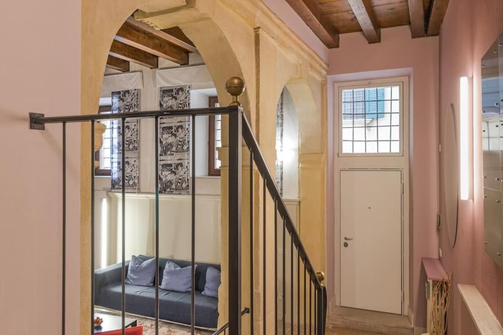 شقة Residenza Angels @Piazzadelleerbe فيرونا المظهر الخارجي الصورة