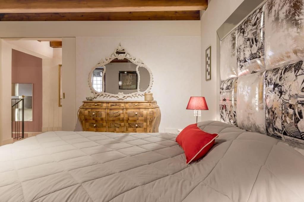 شقة Residenza Angels @Piazzadelleerbe فيرونا المظهر الخارجي الصورة