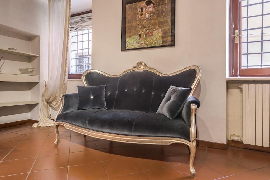 شقة Residenza Angels @Piazzadelleerbe فيرونا المظهر الخارجي الصورة