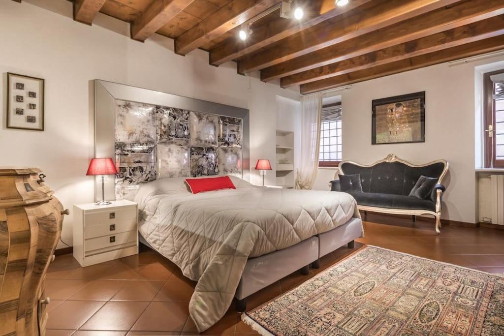 شقة Residenza Angels @Piazzadelleerbe فيرونا المظهر الخارجي الصورة